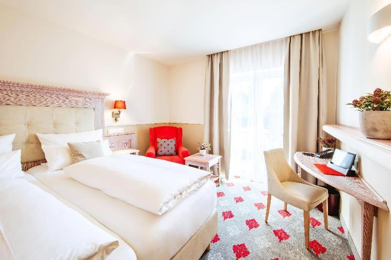 Landgasthof Hotel Gentner Nuremberg Room photo