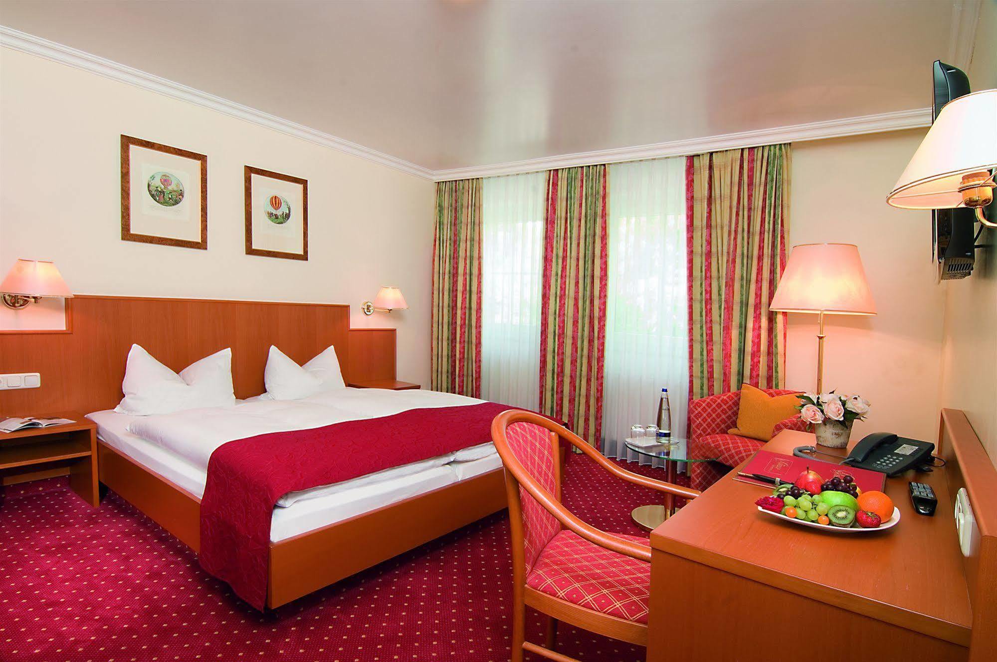 Landgasthof Hotel Gentner Nuremberg Exterior photo